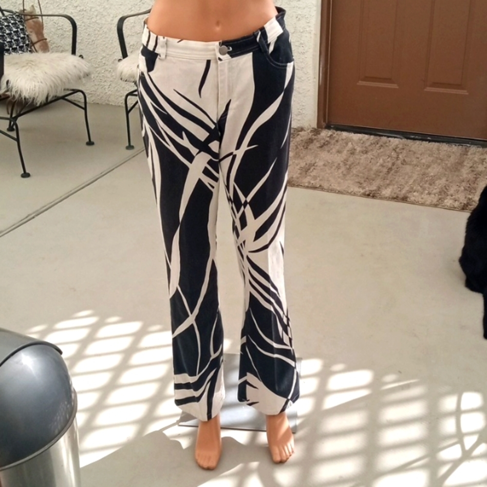 Black & White jeans